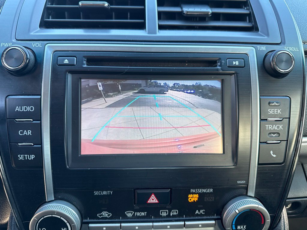 Used 2014 Toyota Camry SE FWD image 19