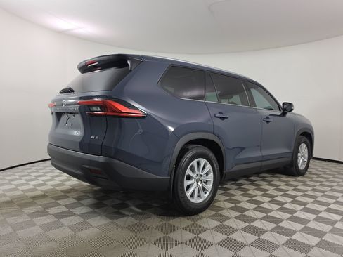 Used 2024 Toyota Grand Highlander FWD image 7