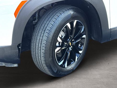 Used 2023 Chevrolet TrailBlazer LT w/ Convenience Package FWD image 24