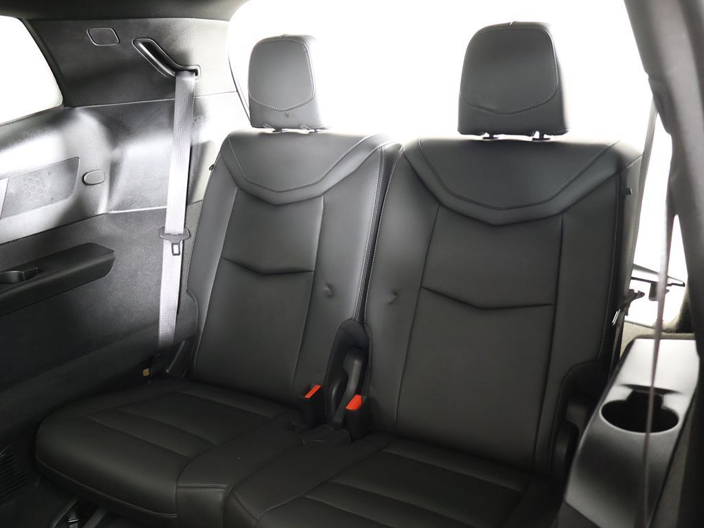 Used 2024 Cadillac XT6 Sport w/ LPO, Floor Liner Package AWD/4WD image 44