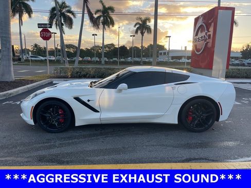 Used 2019 Chevrolet Corvette Stingray w/ Carbon Flash Badge Package image 3