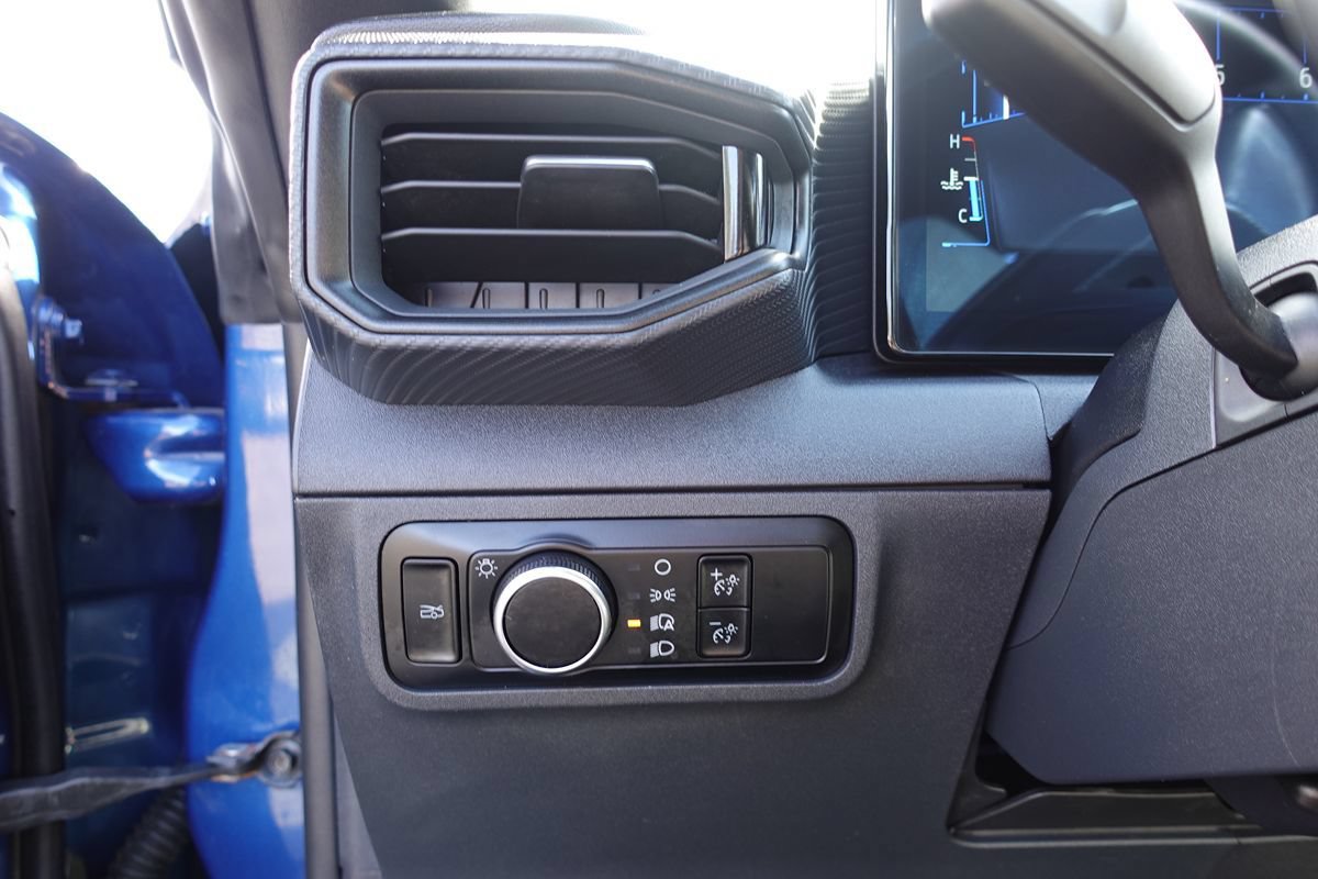Used 2024 Ford Mustang Coupe RWD image 35