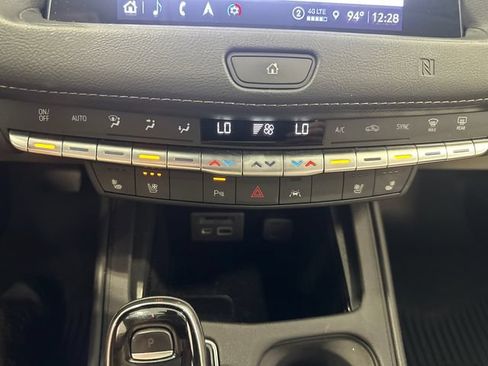 Used 2021 Cadillac XT4 Premium Luxury w/ Sun And Sound Package AWD/4WD image 16