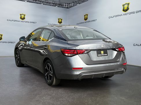 Used 2024 Nissan Sentra SV image 3