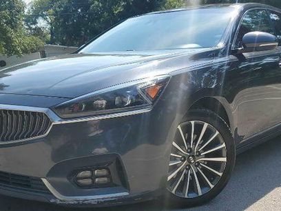 Used 2017 Kia Cadenza Technology