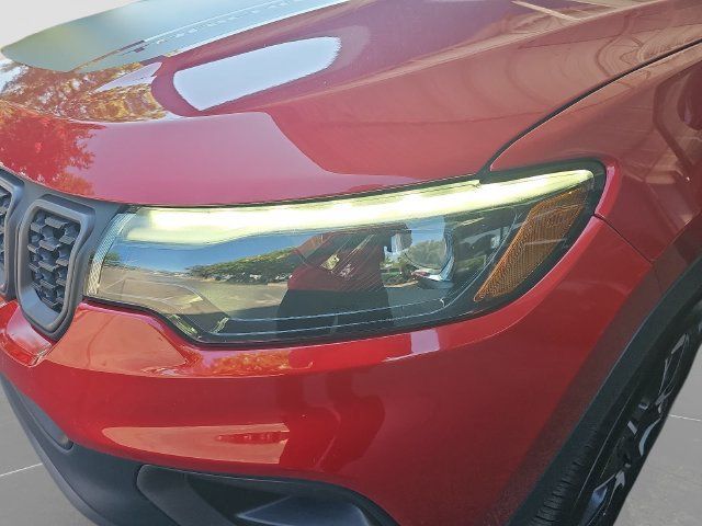 Used 2025 Jeep Compass Trailhawk w/ Trailhawk Elite Group AWD/4WD image 28