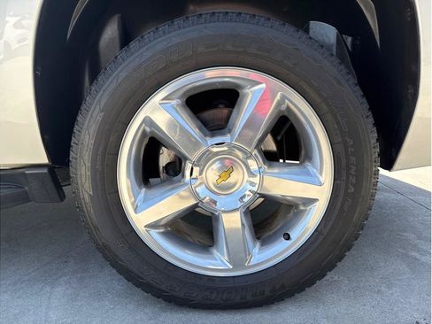 Used 2013 Chevrolet Suburban LTZ RWD image 13