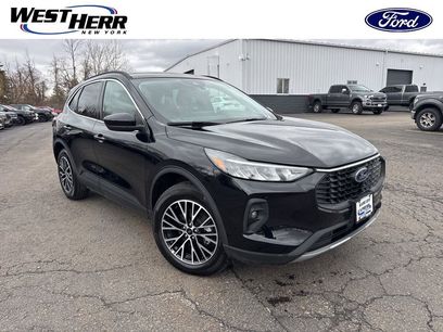 Used 2025 Ford Escape Base w/ Class II Trailer Tow Package