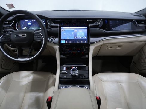 Used 2022 Jeep Grand Cherokee Limited 4xe image 10