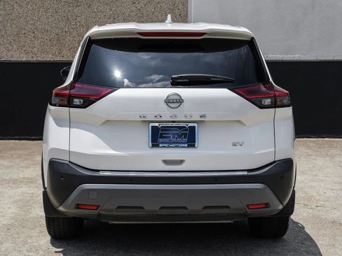 Used 2023 Nissan Rogue SV FWD image 8