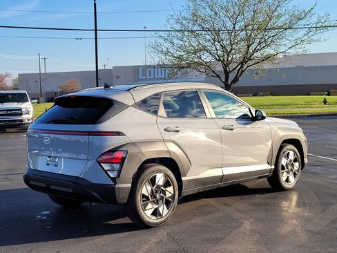 Used 2025 Hyundai Kona SEL image 4