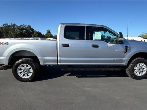 Used 2022 Ford F250 XLT image 3