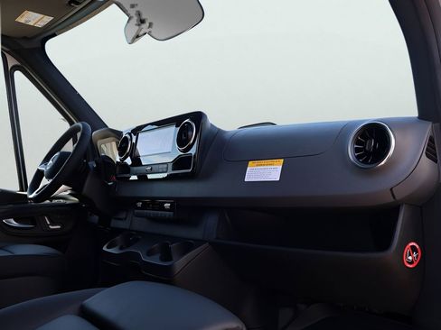 New 2026 Mercedes-Benz Sprinter 2500 image 12