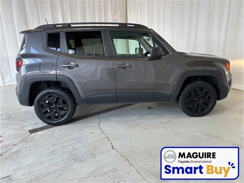 Used 2019 Jeep Renegade Sport image 2