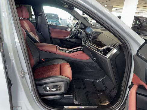 Certified 2025 BMW X6 xDrive40i image 10