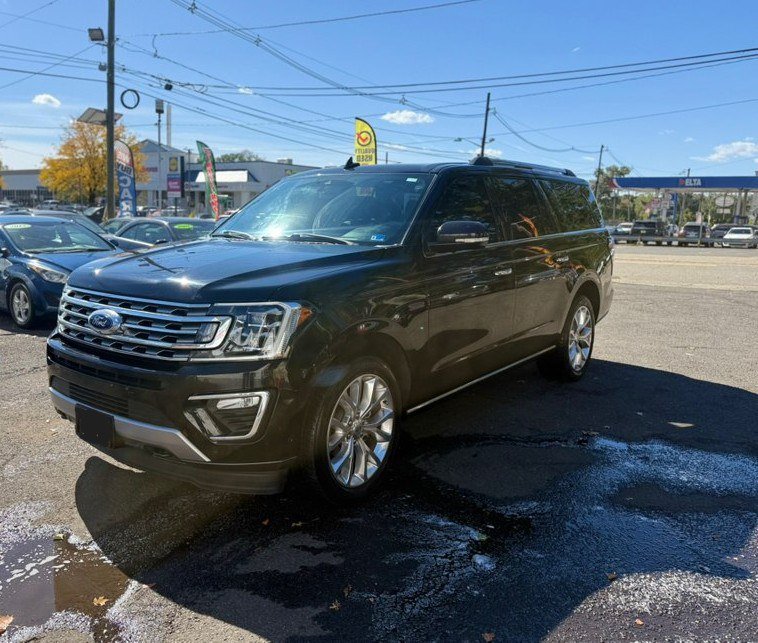 Used 2018 Ford Expedition Max Limited w/ Equipment Group 302A AWD/4WD image 2
