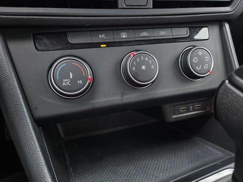 Used 2023 Volkswagen Jetta S image 29