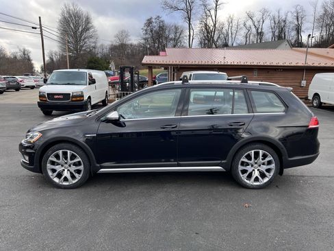 Used 2019 Volkswagen Golf Alltrack SEL image 8