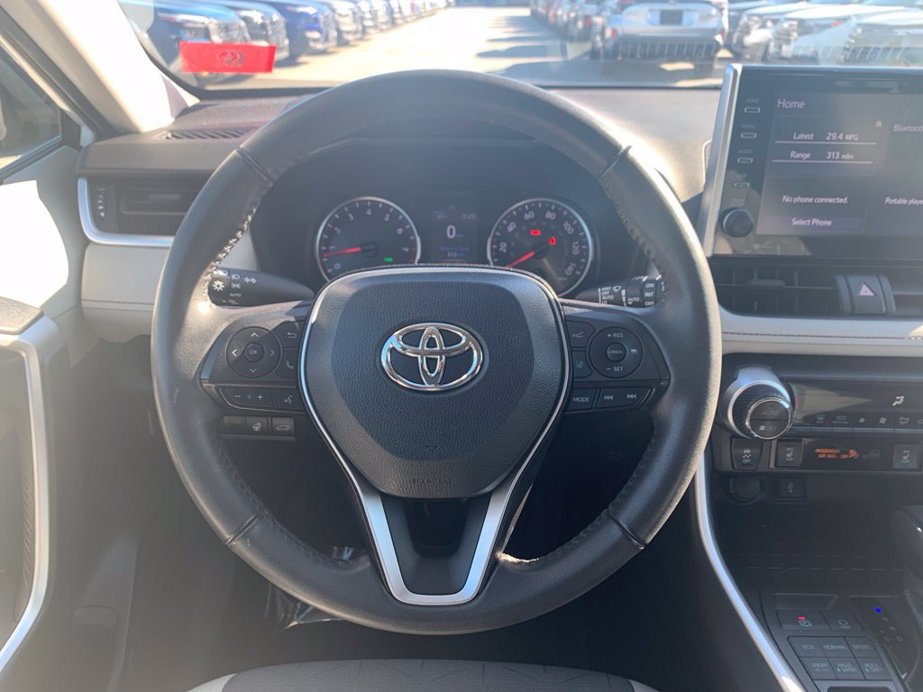 Used 2022 Toyota RAV4 XLE w/ Convenience Package AWD/4WD image 8