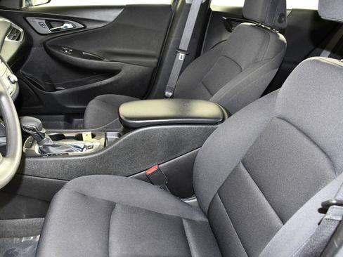 Used 2024 Chevrolet Malibu LS FWD image 37