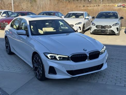 Certified 2025 BMW 330i Sedan w/ Premium Package image 8