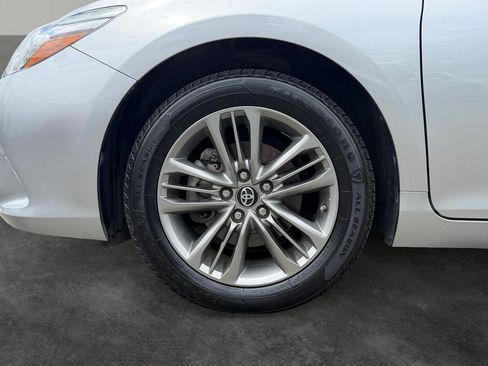 Used 2017 Toyota Camry SE FWD image 4