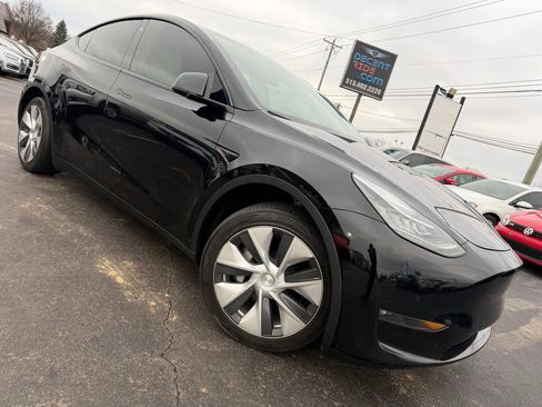 Used 2021 Tesla Model Y Long Range image 62