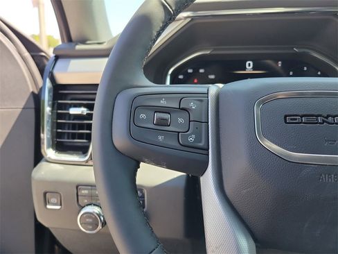 New 2025 GMC Sierra 2500 Denali w/ Denali Reserve Package image 15