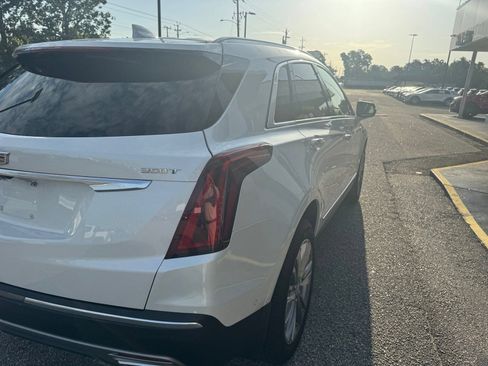 Certified 2024 Cadillac XT5 Premium Luxury w/ Technology Package FWD image 7