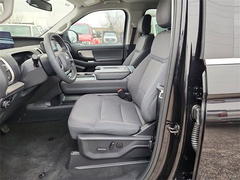 Used 2025 Ford Expedition Max Active image 8