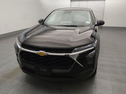 Used 2024 Chevrolet Trax LS w/ Driver Confidence Package FWD image 15
