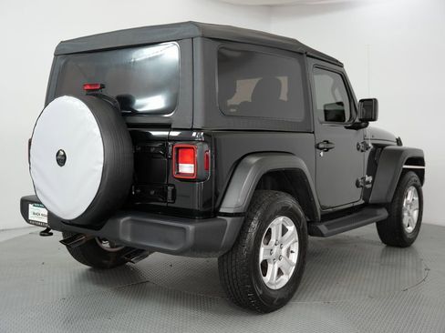 Used 2020 Jeep Wrangler Sport image 9