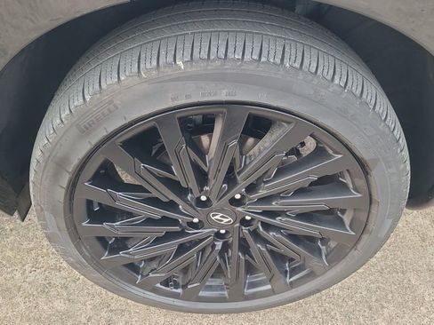 Used 2025 Hyundai Santa Fe Calligraphy image 10