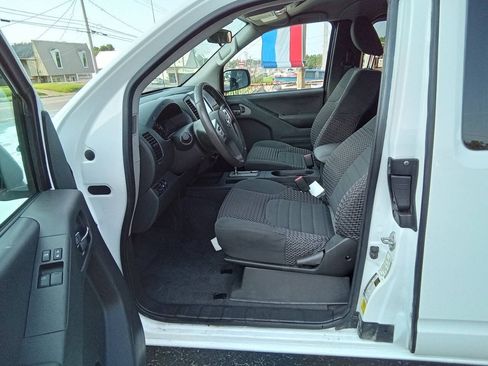 Used 2019 Nissan Frontier SV AWD/4WD image 10