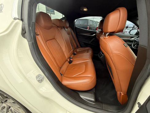 Used 2017 Maserati Ghibli image 13