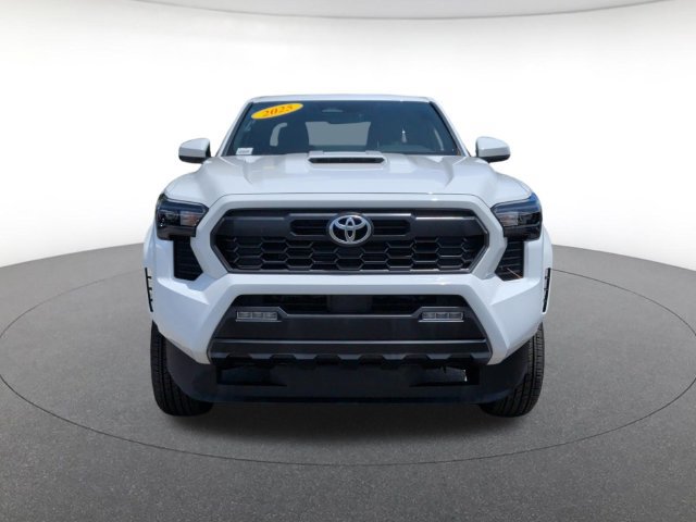 Used 2025 Toyota Tacoma TRD Sport AWD/4WD image 9