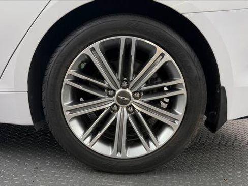 Used 2018 Genesis G80 3.8 RWD image 34