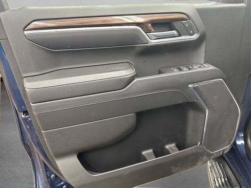 Used 2023 Chevrolet Silverado 1500 LT w/ Z71 Off-Road Package image 23