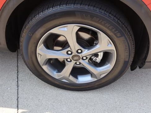 Certified 2025 Ford Escape ST-Line Select AWD/4WD image 8