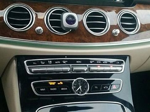 Used 2017 Mercedes-Benz E 300 4MATIC image 17