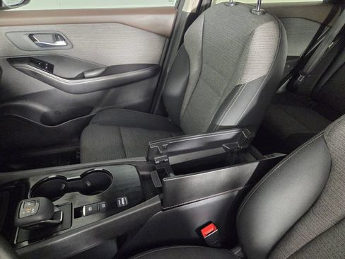 Used 2021 Nissan Rogue SV FWD image 20