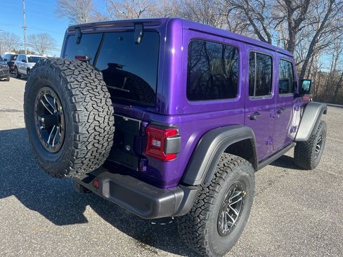 New 2026 Jeep Wrangler Unlimited Rubicon w/ Xtreme 35 Tire Package image 24