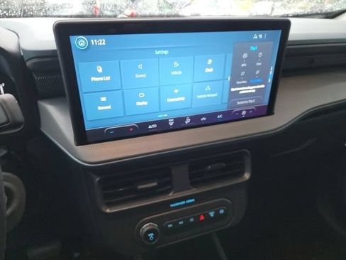 Used 2025 Ford Maverick XL FWD image 10