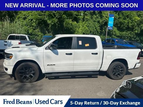 Used 2024 RAM 1500 Laramie AWD/4WD image 7