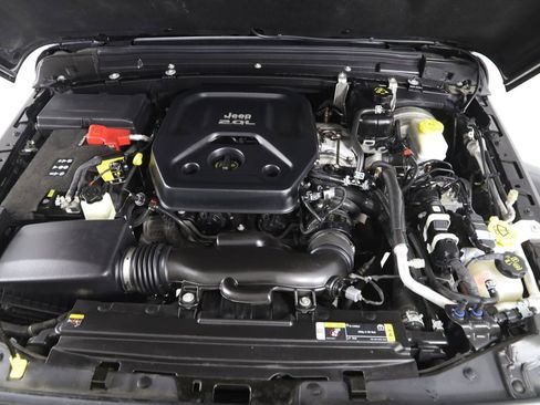 Used 2021 Jeep Wrangler Unlimited Sahara AWD/4WD image 49