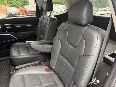 Used 2022 Kia Telluride EX w/ EX Premium Package AWD/4WD image 11