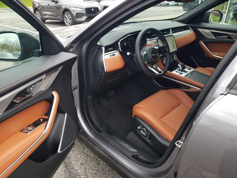 New 2026 Jaguar F-PACE R-Dynamic S AWD/4WD image 9