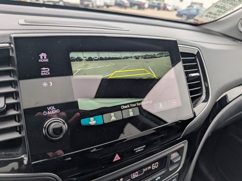 Used 2021 Honda Pilot Touring image 31