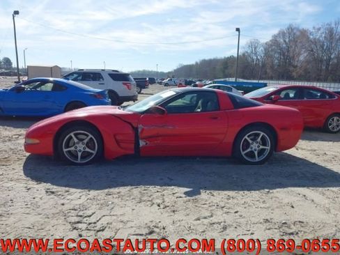 Used 1998 Chevrolet Corvette Coupe w/ Memory Pkg image 6