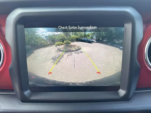 Used 2022 Jeep Wrangler Unlimited Rubicon w/ LED Lighting Group image 32